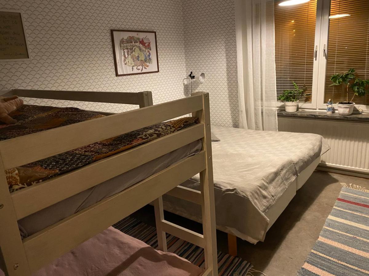 Bed And Books Pa Oesterlens Gaesthaerbaerge Glemminge ภายนอก รูปภาพ