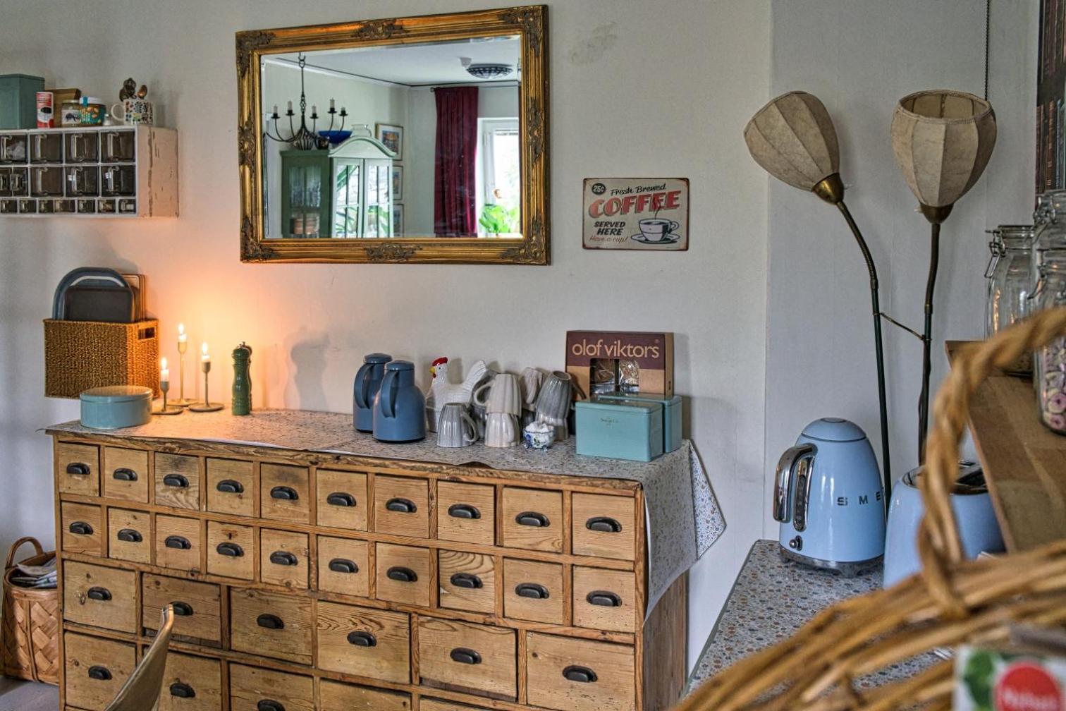 Bed And Books Pa Oesterlens Gaesthaerbaerge Glemminge ภายนอก รูปภาพ